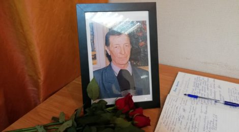 Выставка художника Ю.Мельникова